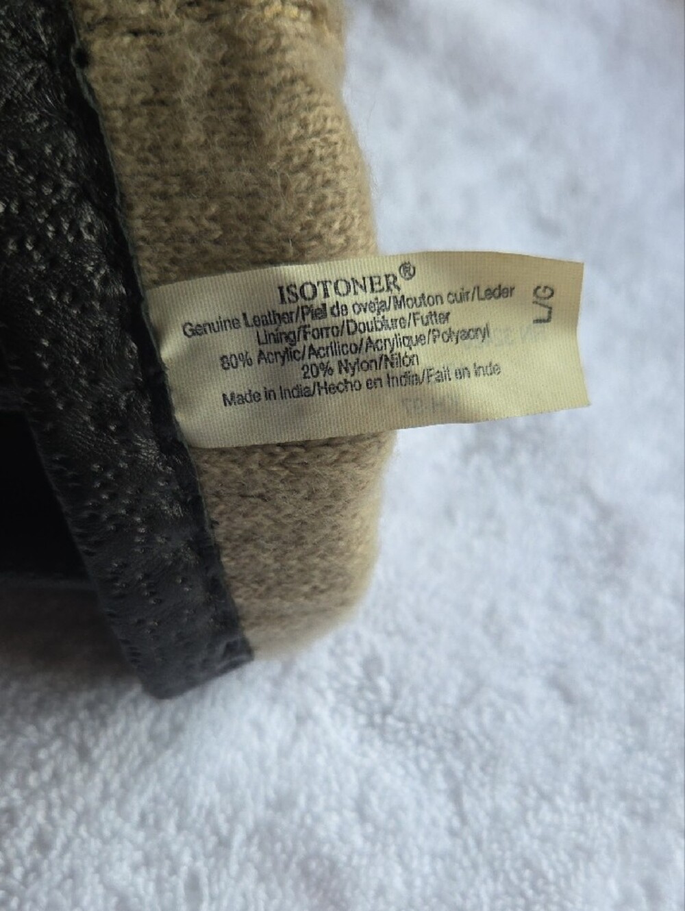isotoner ...women or  Mens  Black Leather Gloves...unworn ..no Tags. - Picture 7 of 15